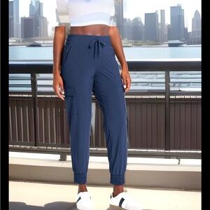 All In Motion Women's Cargo Navy Blue 4-Way Stretch Light Mid-Rise Jogger Pants